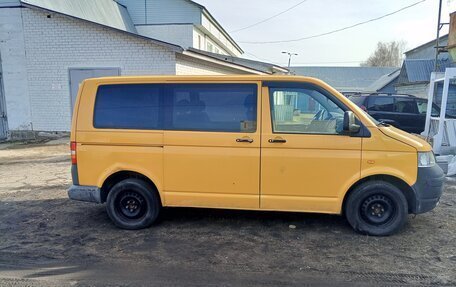 Volkswagen Transporter T5 рестайлинг, 2003 год, 700 000 рублей, 2 фотография
