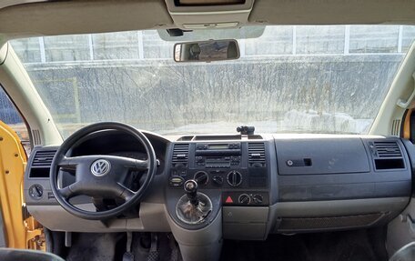 Volkswagen Transporter T5 рестайлинг, 2003 год, 700 000 рублей, 5 фотография