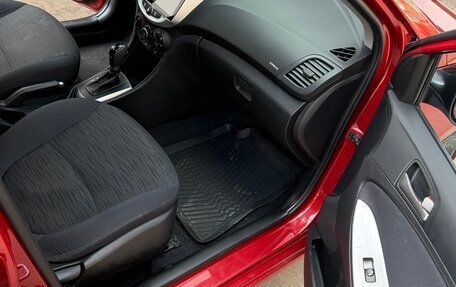 Hyundai Solaris II рестайлинг, 2015 год, 770 000 рублей, 3 фотография