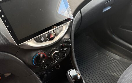 Hyundai Solaris II рестайлинг, 2015 год, 770 000 рублей, 8 фотография