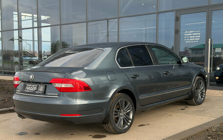 Skoda Superb III рестайлинг, 2013 год, 1 300 000 рублей, 2 фотография