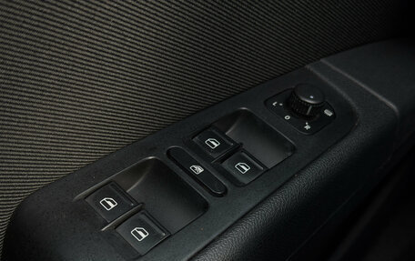 Skoda Superb III рестайлинг, 2013 год, 1 300 000 рублей, 18 фотография