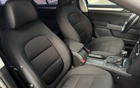 Skoda Superb III рестайлинг, 2013 год, 1 300 000 рублей, 23 фотография