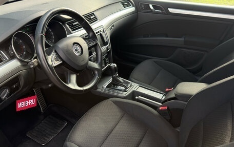 Skoda Superb III рестайлинг, 2013 год, 1 300 000 рублей, 10 фотография