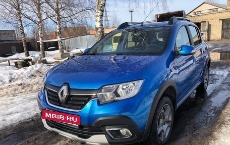 Renault Sandero II рестайлинг, 2021 год, 1 600 000 рублей, 3 фотография