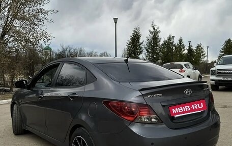 Hyundai Solaris II рестайлинг, 2011 год, 799 999 рублей, 3 фотография