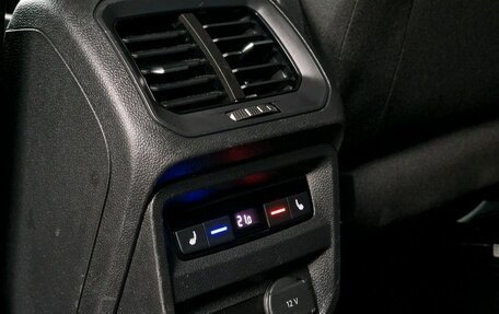 Volkswagen Tiguan II, 2017 год, 2 390 000 рублей, 26 фотография