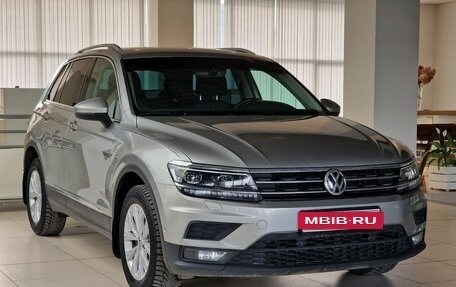 Volkswagen Tiguan II, 2017 год, 2 390 000 рублей, 3 фотография