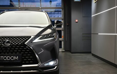 Lexus RX IV рестайлинг, 2020 год, 5 999 000 рублей, 3 фотография