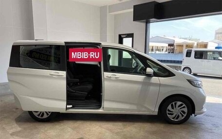 Honda Freed II, 2023 год, 1 472 000 рублей, 4 фотография