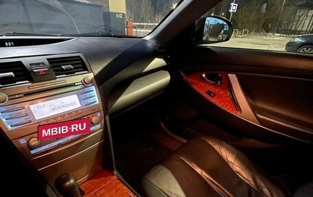 Toyota Camry, 2011 год, 975 000 рублей, 7 фотография