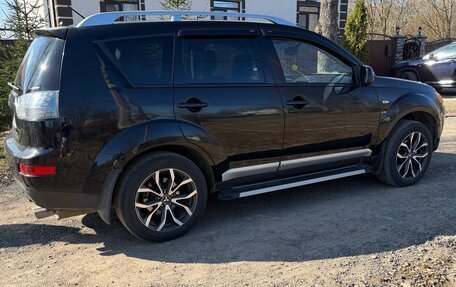 Mitsubishi Outlander III рестайлинг 3, 2006 год, 900 000 рублей, 7 фотография