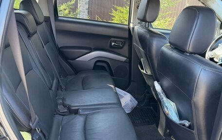 Mitsubishi Outlander III рестайлинг 3, 2006 год, 900 000 рублей, 12 фотография