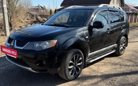 Mitsubishi Outlander III рестайлинг 3, 2006 год, 900 000 рублей, 3 фотография