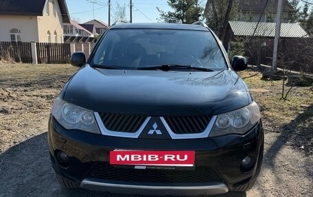 Mitsubishi Outlander III рестайлинг 3, 2006 год, 900 000 рублей, 2 фотография
