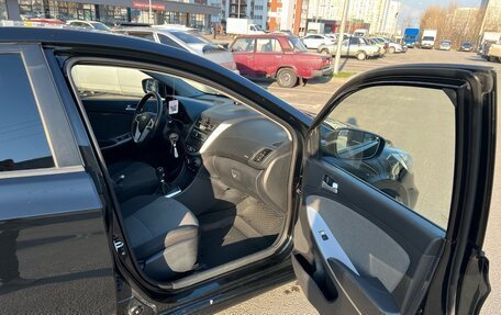 Hyundai Solaris II рестайлинг, 2012 год, 700 000 рублей, 11 фотография