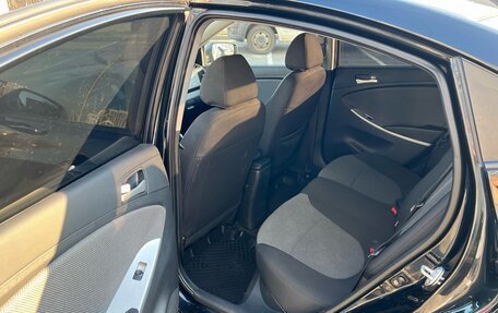 Hyundai Solaris II рестайлинг, 2012 год, 700 000 рублей, 10 фотография