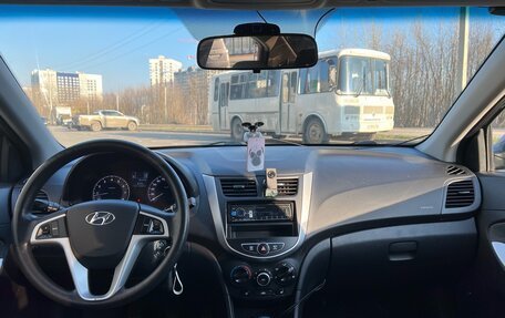 Hyundai Solaris II рестайлинг, 2012 год, 700 000 рублей, 13 фотография