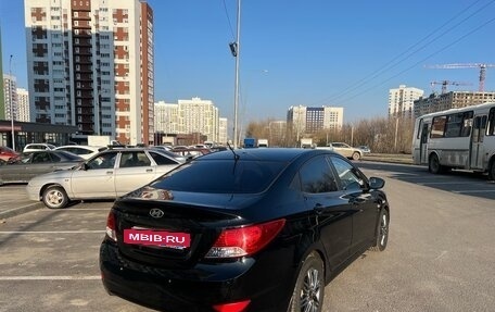 Hyundai Solaris II рестайлинг, 2012 год, 700 000 рублей, 7 фотография
