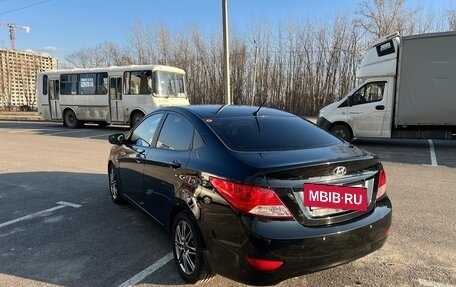 Hyundai Solaris II рестайлинг, 2012 год, 700 000 рублей, 5 фотография