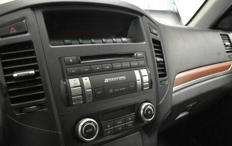 Mitsubishi Pajero IV, 2011 год, 2 190 000 рублей, 16 фотография