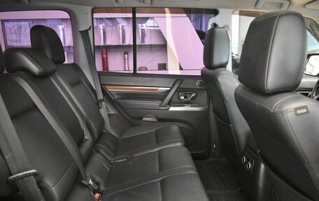 Mitsubishi Pajero IV, 2011 год, 2 190 000 рублей, 19 фотография