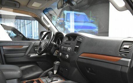 Mitsubishi Pajero IV, 2011 год, 2 190 000 рублей, 23 фотография