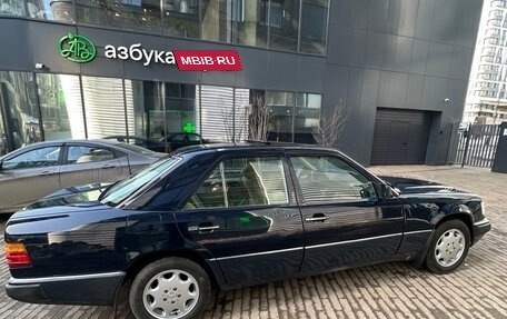 Mercedes-Benz E-Класс, 1992 год, 1 160 000 рублей, 3 фотография