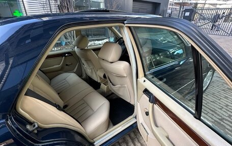 Mercedes-Benz E-Класс, 1992 год, 1 160 000 рублей, 13 фотография