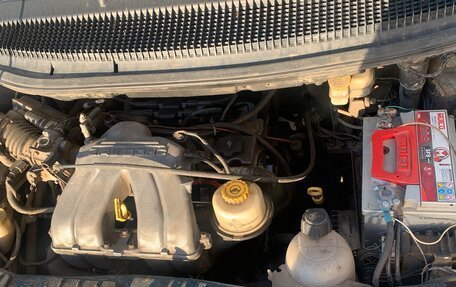 Dodge Caravan IV, 2002 год, 300 000 рублей, 7 фотография