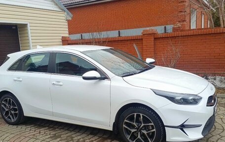 KIA cee'd III, 2022 год, 2 400 000 рублей, 5 фотография