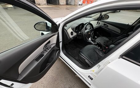 Chevrolet Cruze II, 2011 год, 950 000 рублей, 7 фотография