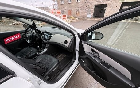 Chevrolet Cruze II, 2011 год, 950 000 рублей, 8 фотография