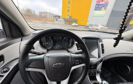 Chevrolet Cruze II, 2011 год, 950 000 рублей, 9 фотография