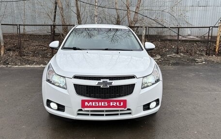 Chevrolet Cruze II, 2011 год, 950 000 рублей, 3 фотография