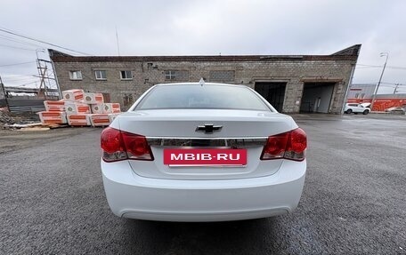 Chevrolet Cruze II, 2011 год, 950 000 рублей, 4 фотография