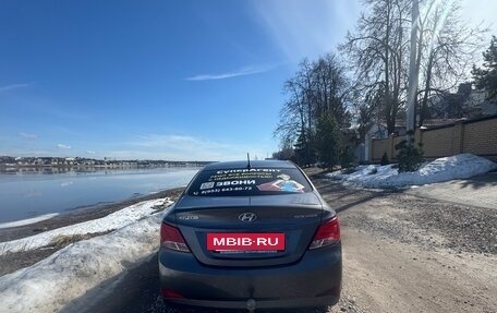 Hyundai Solaris II рестайлинг, 2015 год, 850 000 рублей, 16 фотография