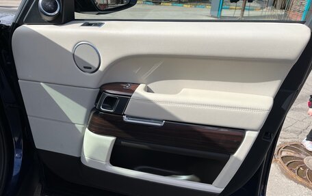 Land Rover Range Rover IV рестайлинг, 2017 год, 5 600 000 рублей, 18 фотография