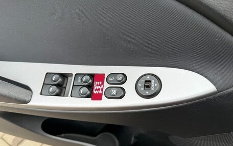 Hyundai Solaris II рестайлинг, 2016 год, 890 000 рублей, 10 фотография