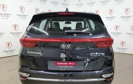 KIA Sportage IV рестайлинг, 2018 год, 2 449 000 рублей, 3 фотография