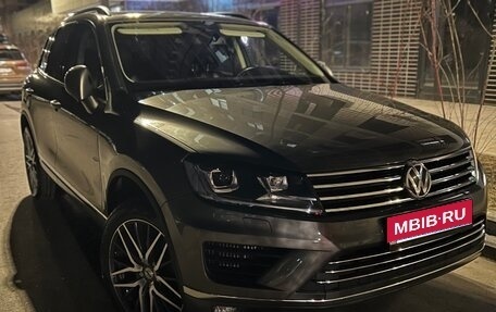 Volkswagen Touareg III, 2015 год, 3 350 000 рублей, 1 фотография