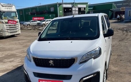 Peugeot Traveller I, 2021 год, 3 850 000 рублей, 1 фотография