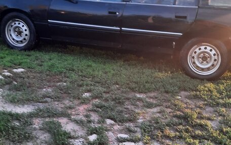 Opel Omega A, 1992 год, 75 000 рублей, 3 фотография