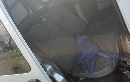 Renault Kangoo II рестайлинг, 2007 год, 100 000 рублей, 8 фотография