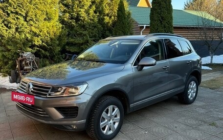 Volkswagen Touareg III, 2015 год, 3 350 000 рублей, 2 фотография