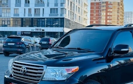 Toyota Land Cruiser 200, 2013 год, 4 000 000 рублей, 3 фотография