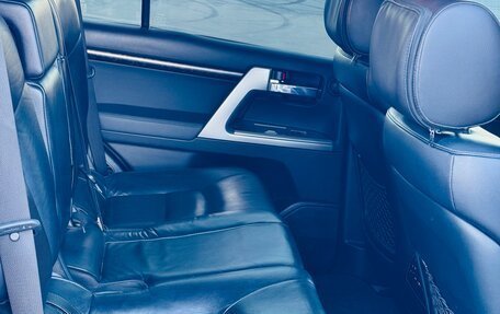 Toyota Land Cruiser 200, 2013 год, 4 000 000 рублей, 22 фотография