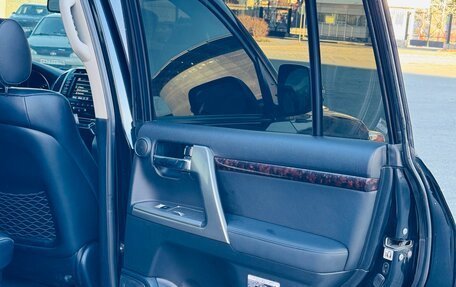 Toyota Land Cruiser 200, 2013 год, 4 000 000 рублей, 23 фотография