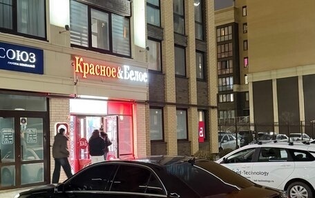 Mercedes-Benz E-Класс, 2013 год, 1 850 000 рублей, 4 фотография