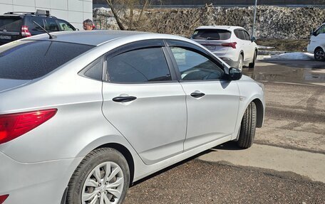 Hyundai Solaris II рестайлинг, 2015 год, 700 000 рублей, 5 фотография